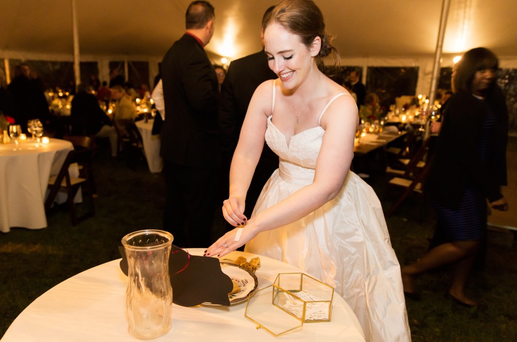 Do the Macarena, shake a tailfeather, or electric slide all night? Whichever dance you want to get down to during your wedding reception who will do it better: band or DJ? We're here to help you make the big decision on the entertainment for your big day all while staying on budget! What should you consider when choosing? Check out our snowy #weddingwednesday blog to see what to consider! This photo by Robert Norman Photography takes us back to some #rusticvibes thanks to the #BrooklynBlueGrassCollective musical stylings!
